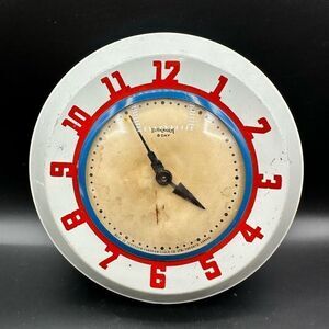 Vintage metal Ingraham 8 day wall clock